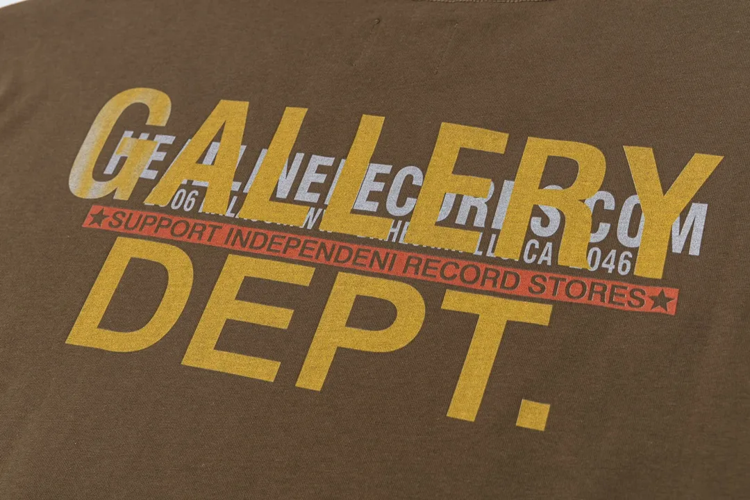 Model D135 Gallery dept American trendy brand digital direct-injection high-definition printed high-street short-sleeved T-shirt. The printing is breathable, soft and non-sticky. After shrinking and shaping, it is soft, comfortable and breathable, does not pill, does not fade and does not change shape, S-XL, p106